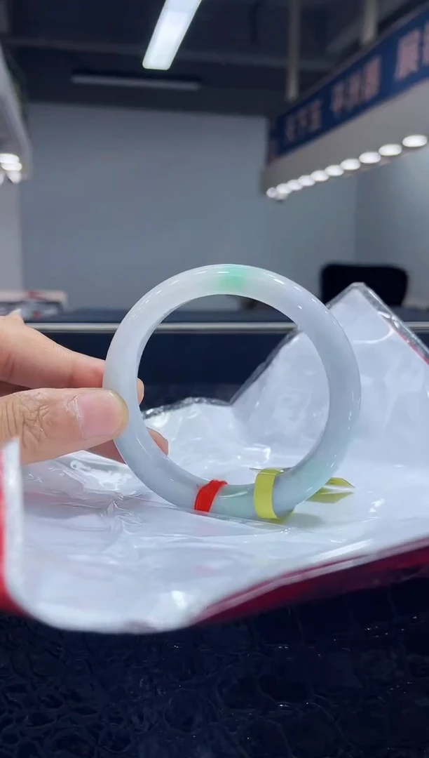 未镶嵌手镯翡翠13