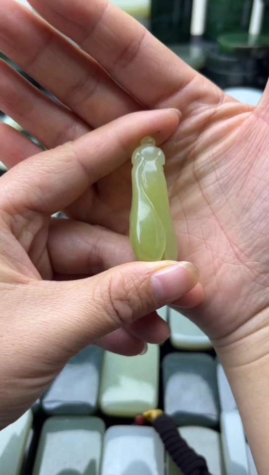 未镶嵌和田玉珠宝半成品挂件