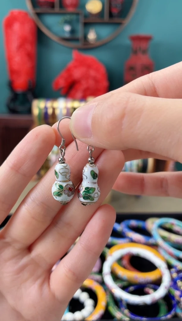 用****9非遗技艺 景泰蓝葫芦耳坠白色