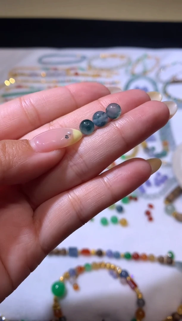 18K金镶嵌定制翡翠墙****制5.8-5.9珠子3颗2000+200