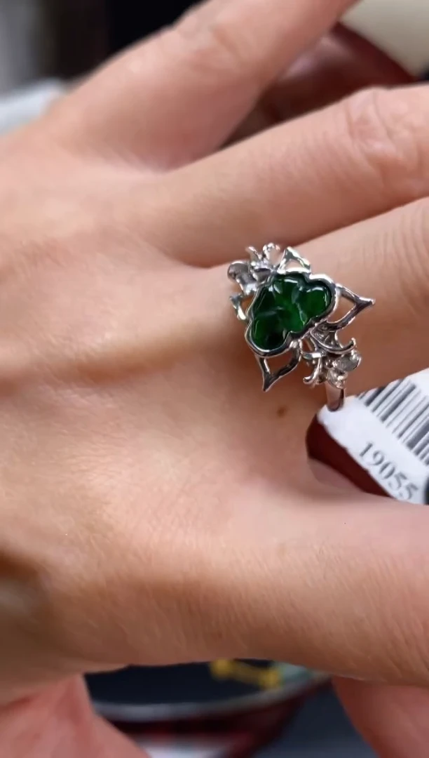 颈饰银S925镶嵌翡翠19055