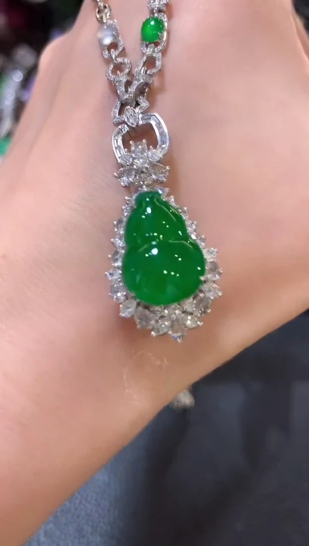 吊坠(不含链)18K金镶嵌翡翠m47