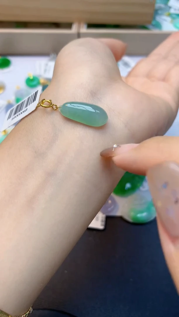 颈饰未镶嵌翡翠天然A货翡翠百元以上9元证书费自理