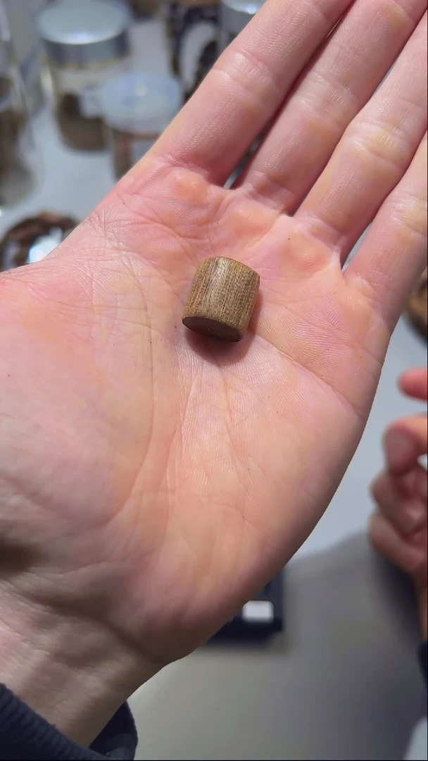 【闪购商品】沉香手把件莱特土沉