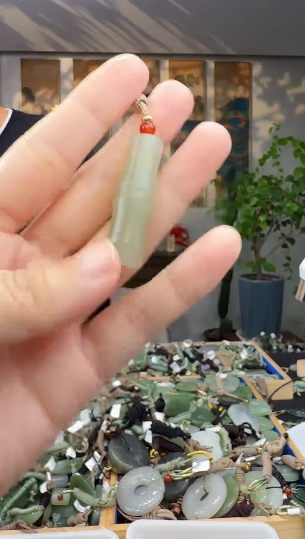 未镶嵌和田玉挂件拍一发一