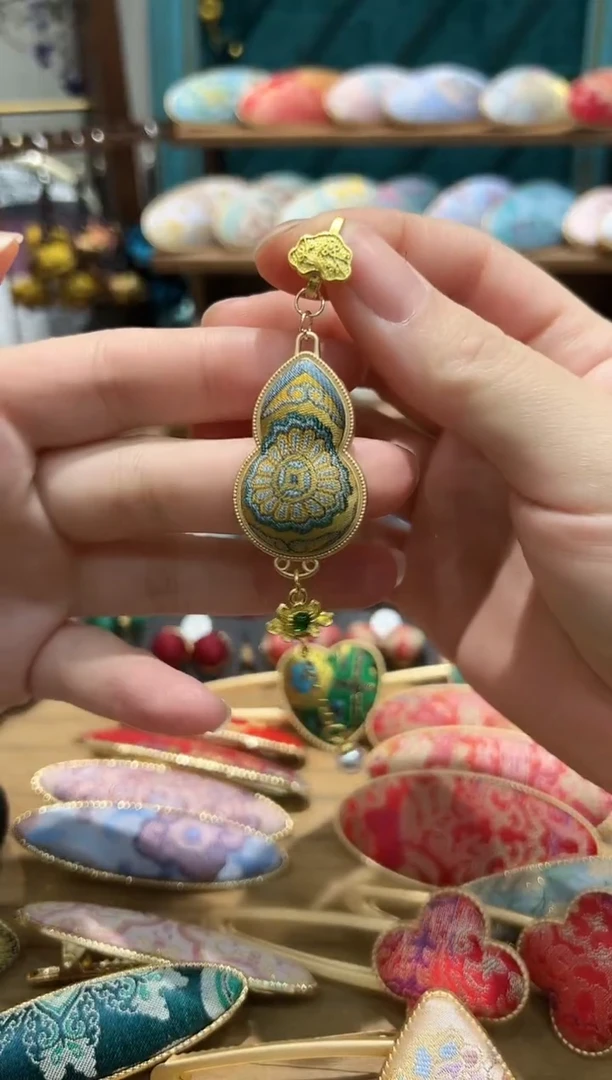 【闪购商品】【一物一拍专车】宝相花葫芦压襟AAA