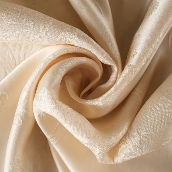 莨语[象牙白缎面面料]裁开后非质量问题不退不换A00090