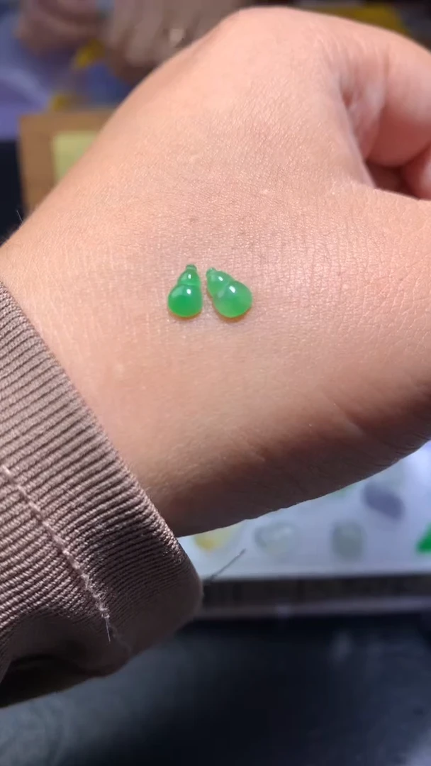 未镶嵌定制翡翠毛货