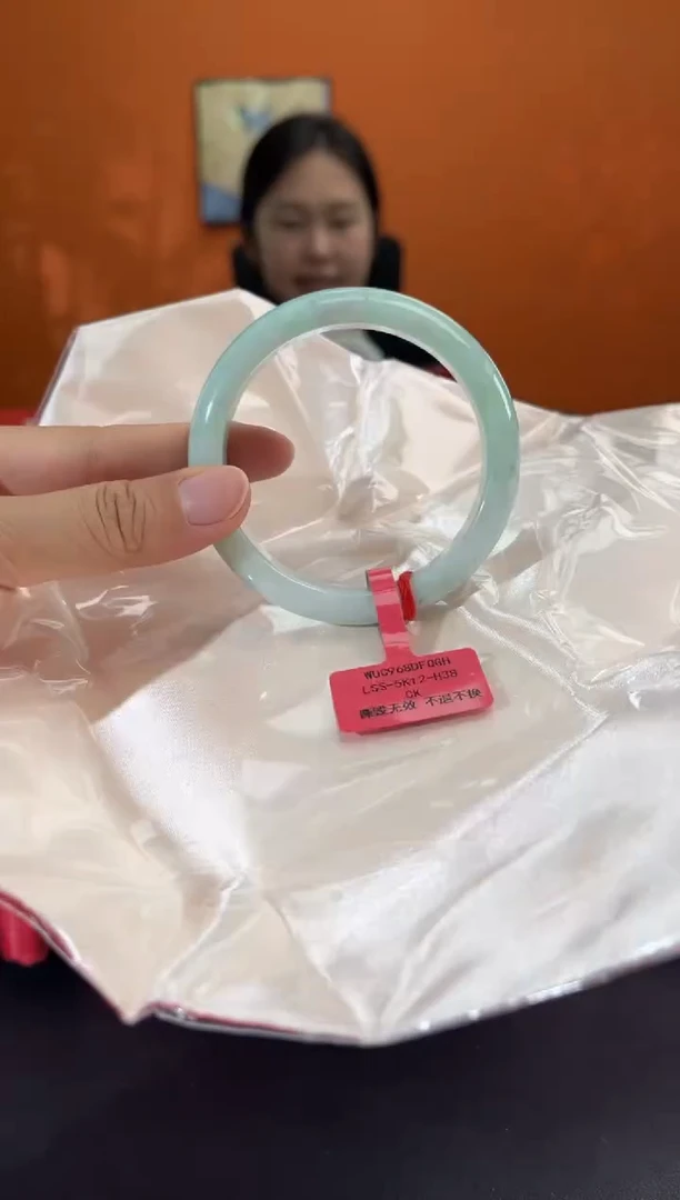 未镶嵌手镯翡翠7   5556