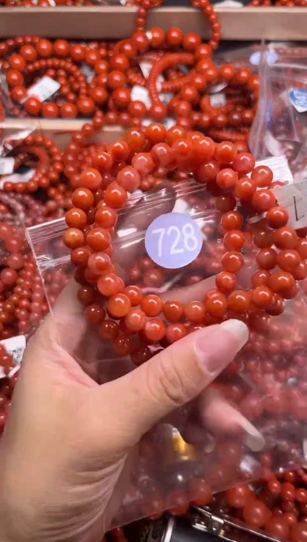 南红玛瑙未镶嵌珠宝奇石728-7