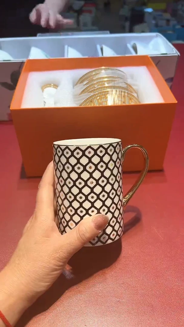 【闪购商品】瓷片锅碗瓢彭一件不剩