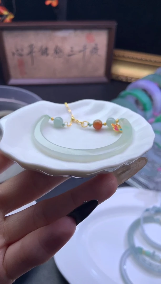 未镶嵌半镯定制翡翠半镯