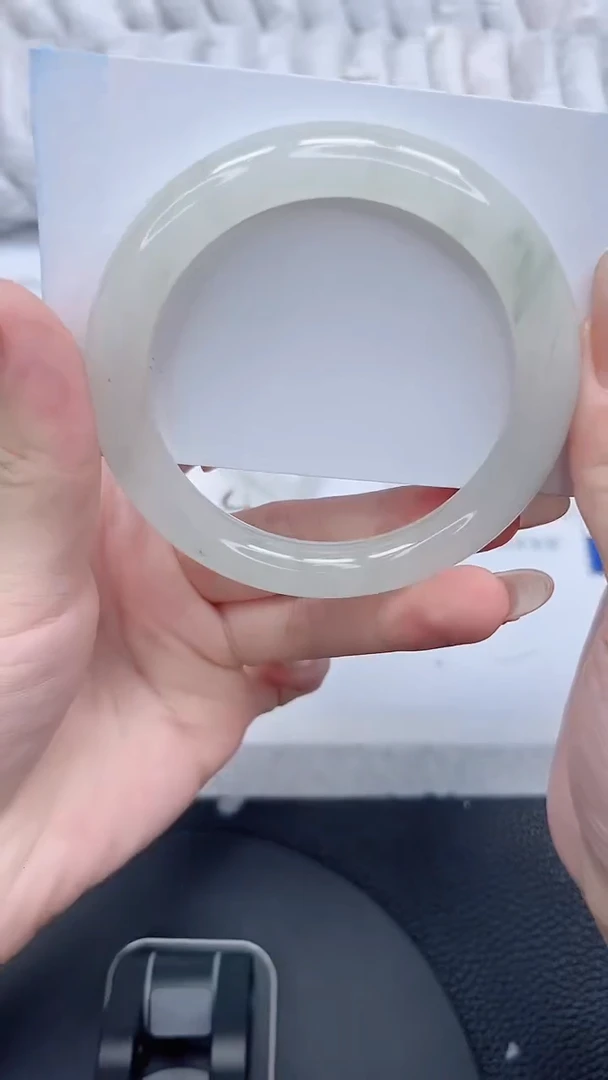 石英质玉手镯未镶嵌144-56.4