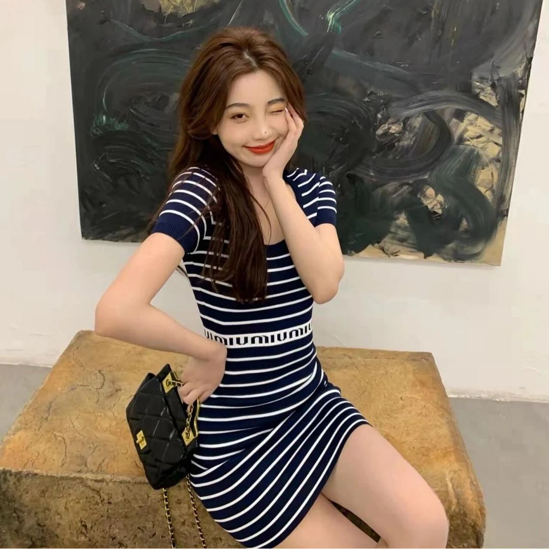 99新 MIU MIU/缪缪 双双臻选/na32064/谬谬连衣裙/40码