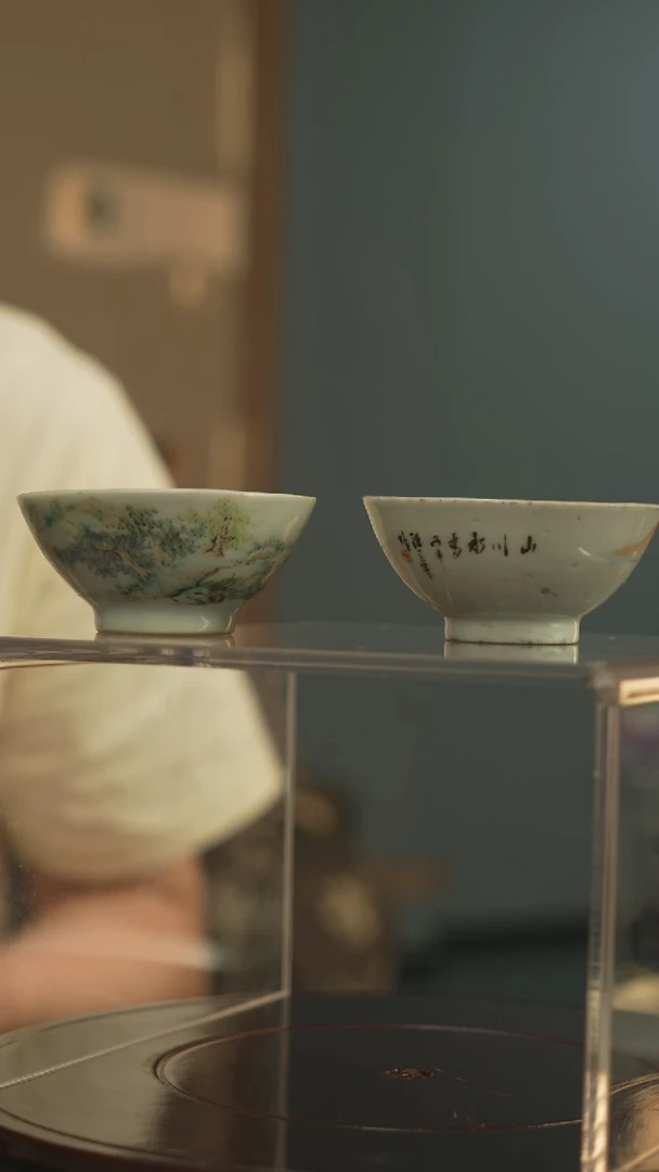 撇口浅降彩山水小杯一对