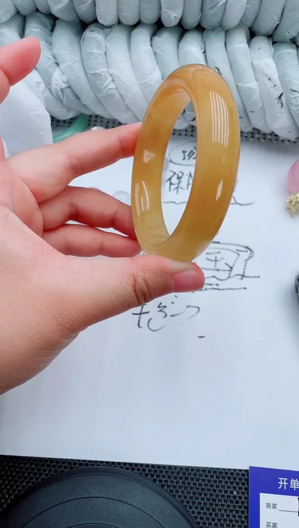 石英质玉手镯未镶嵌B110-61-62