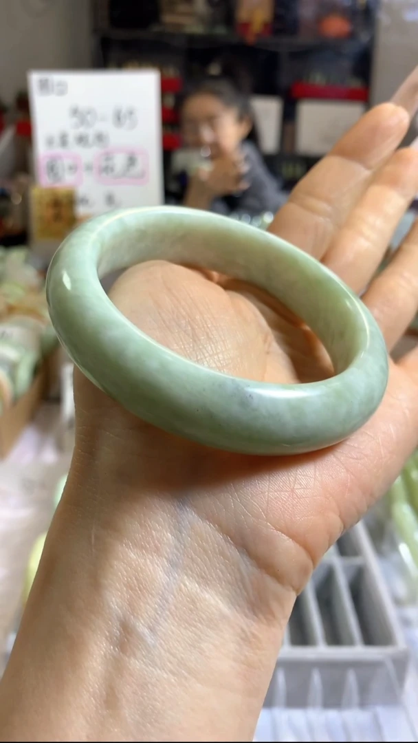 未镶嵌岫玉手镯22 58+ 包容