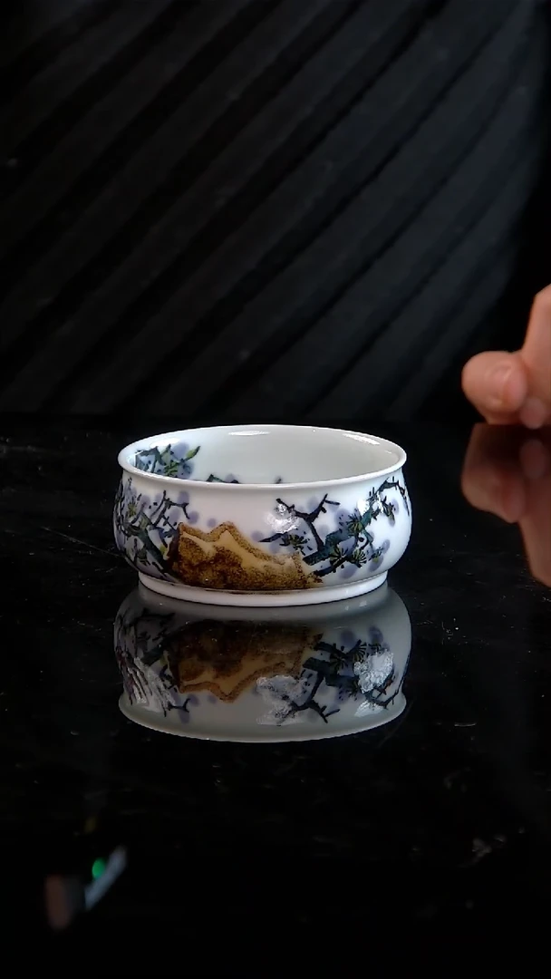 李华手绘釉中五彩紫梅浅炉式杯