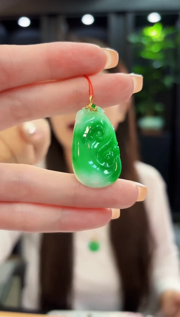 颈饰18K金镶嵌翡翠 缅料A货/支持复检/一件