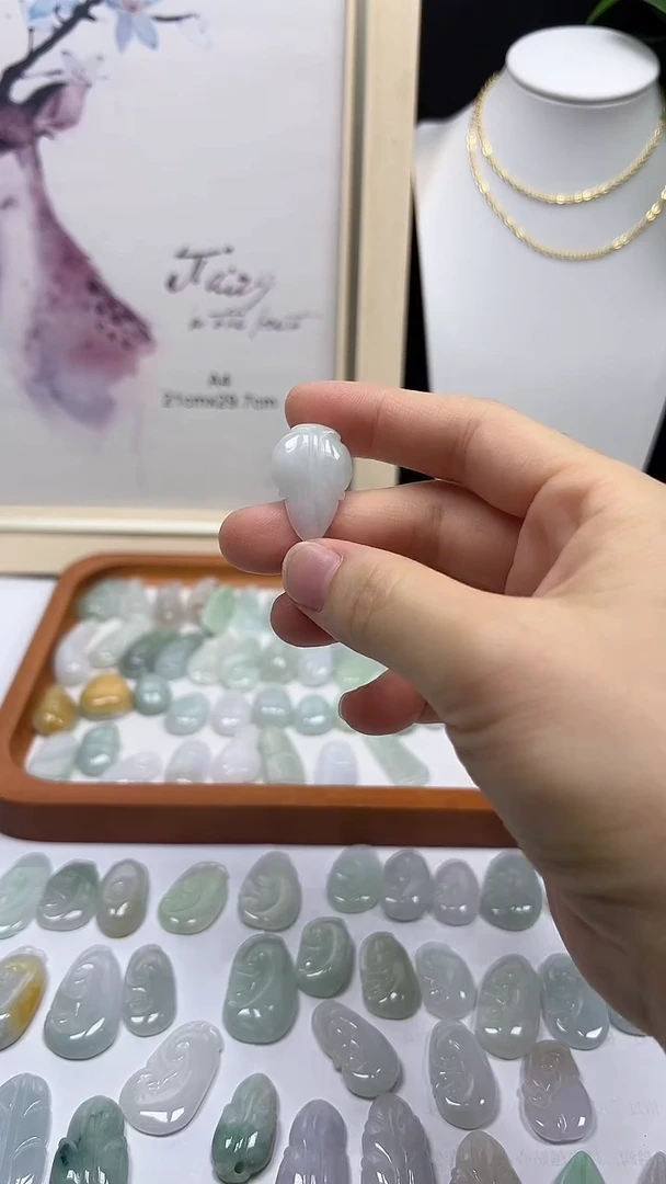 颈饰未镶嵌翡翠叶子10