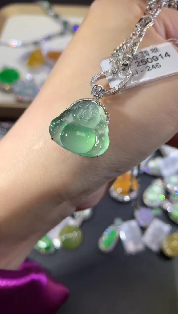 吊坠(不含链)18K金镶嵌翡翠102-佛公（不含链和扣