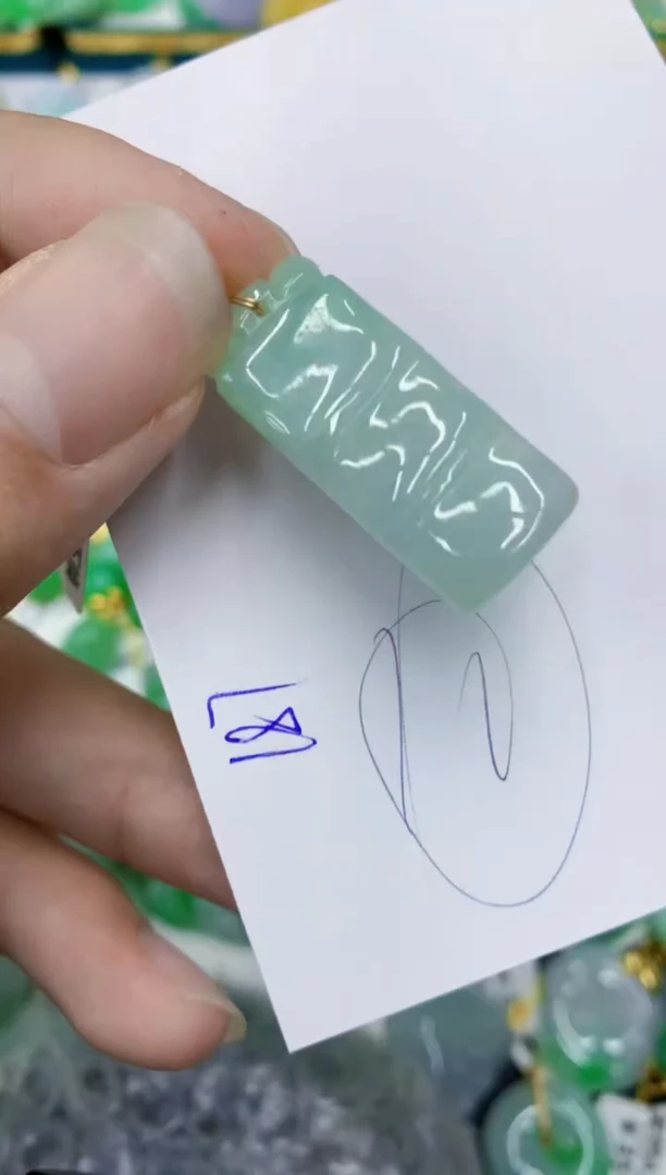 翡翠未镶嵌颈饰1111111111