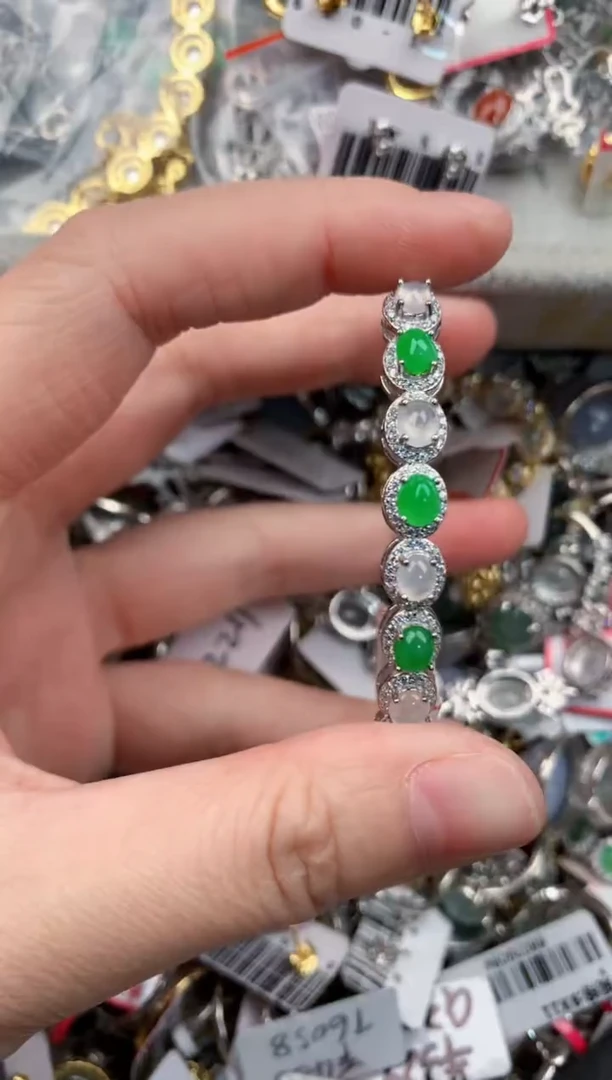 银S925镶嵌戒指翡翠888          10