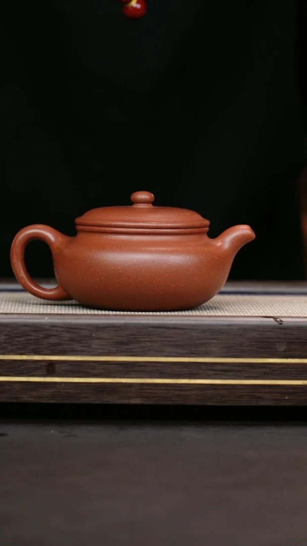 茶壶紫砂紫泥（乌泥）  扁腹