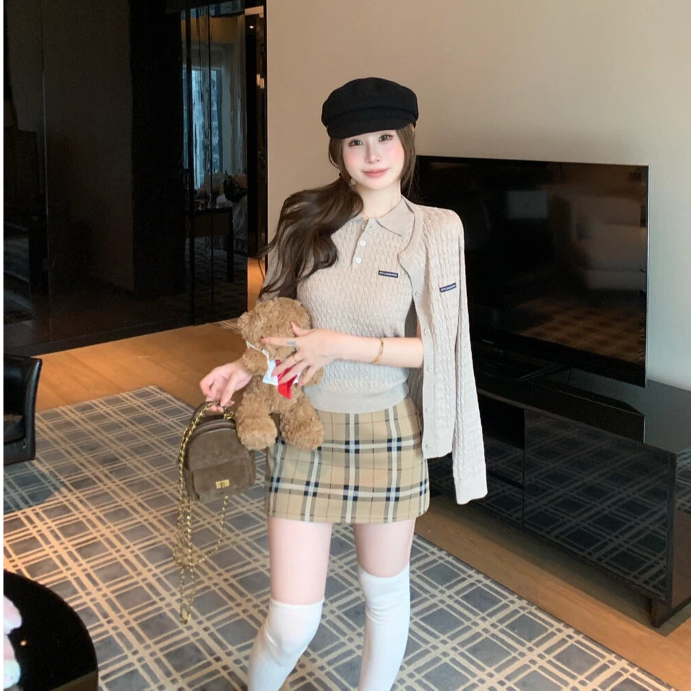 气质套装长袖针织开衫无袖背心上衣女秋冬穿搭直筒半身裙三件套装