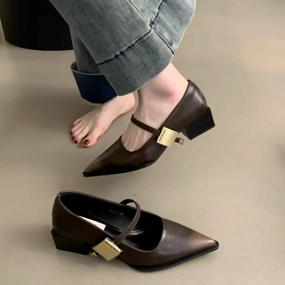 2025新款尖头玛丽珍鞋粗跟不累脚一字带复古高跟单鞋女鞋子W3