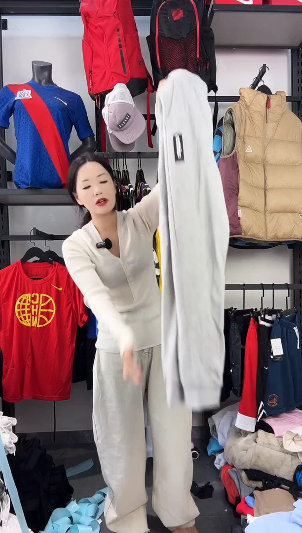 424闪购编码  阿迪运动卫衣裤以直播间过款为准 尺码.160 S