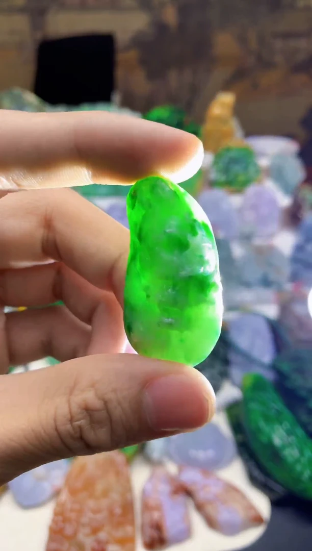 颈饰未镶嵌翡翠天然A货翡翠