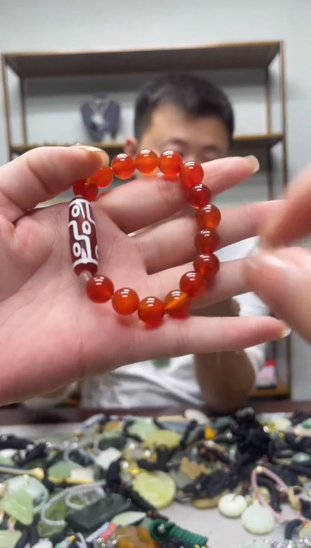 未镶嵌岫玉吊坠·