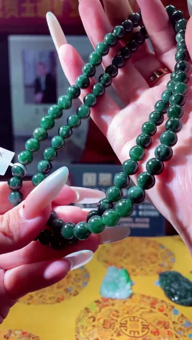 翡翠未镶嵌颈饰N-@@BSGC702235