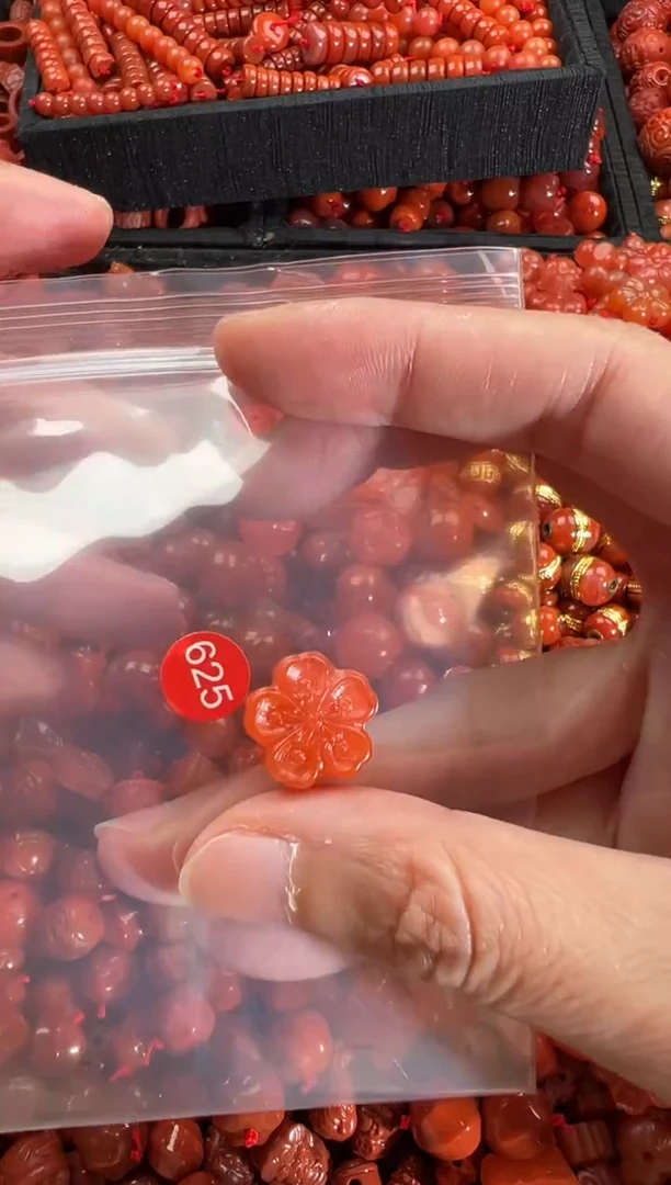 【闪购商品】南红玛瑙颈饰未镶嵌3