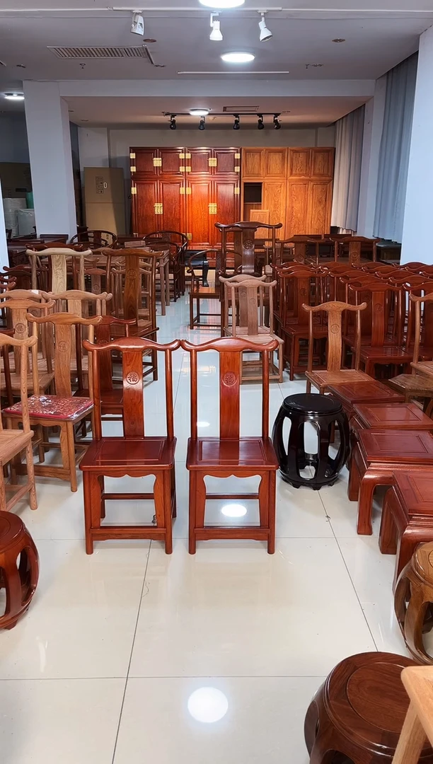 紫檀木类端景台花梨色小官帽小巴花一对