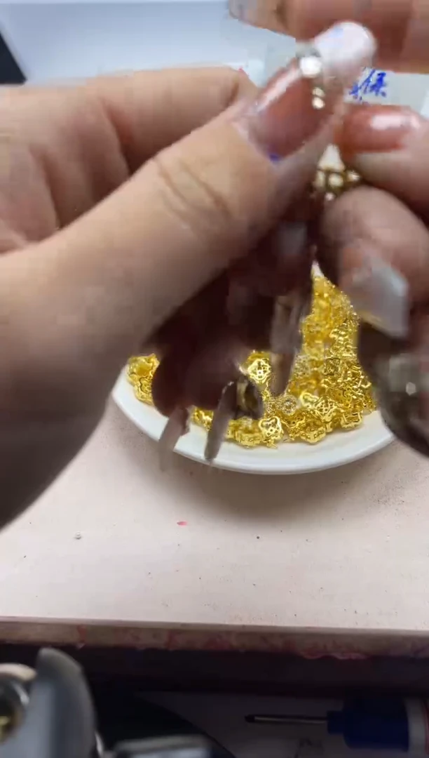 【闪购商品】玛瑙/玉髓颈饰银S800镶嵌x1123四叶草吊坠扣5颗