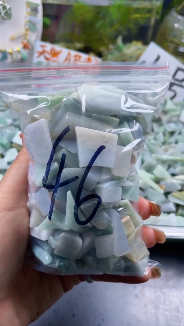 配石翡翠天然翡翠小号500克46