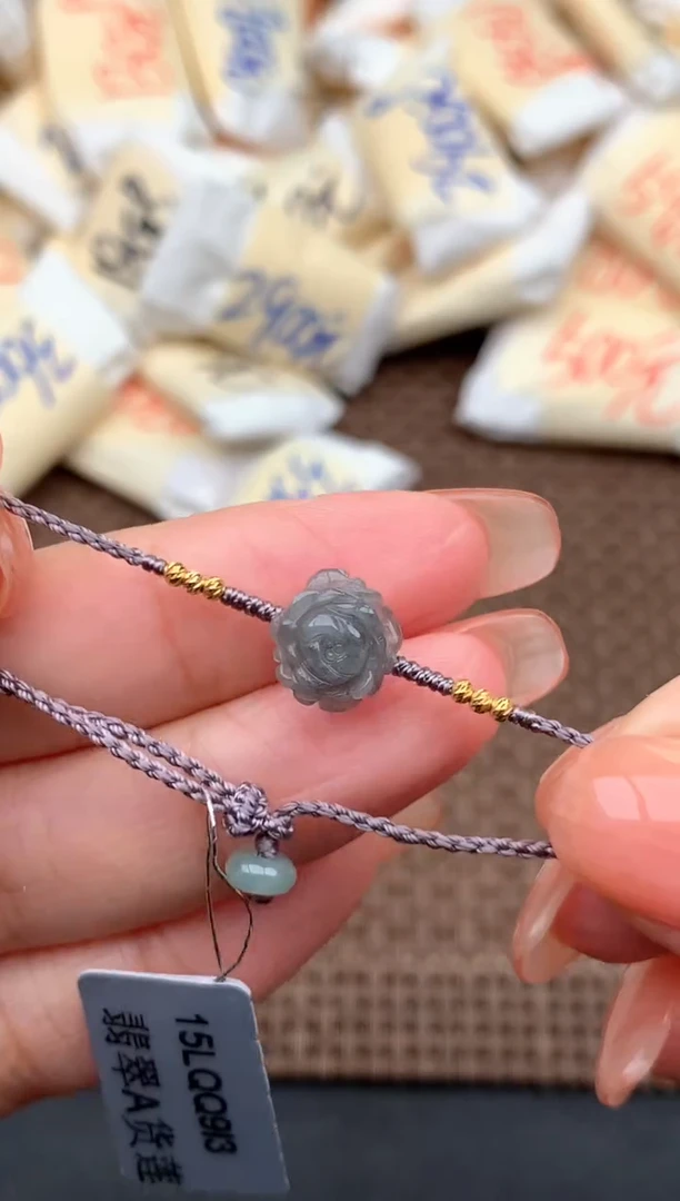 18K金镶嵌挂件翡翠一5