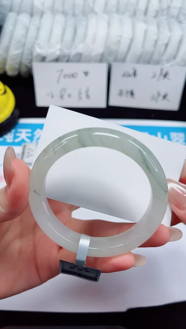 未镶嵌手镯石英质玉145-56/57