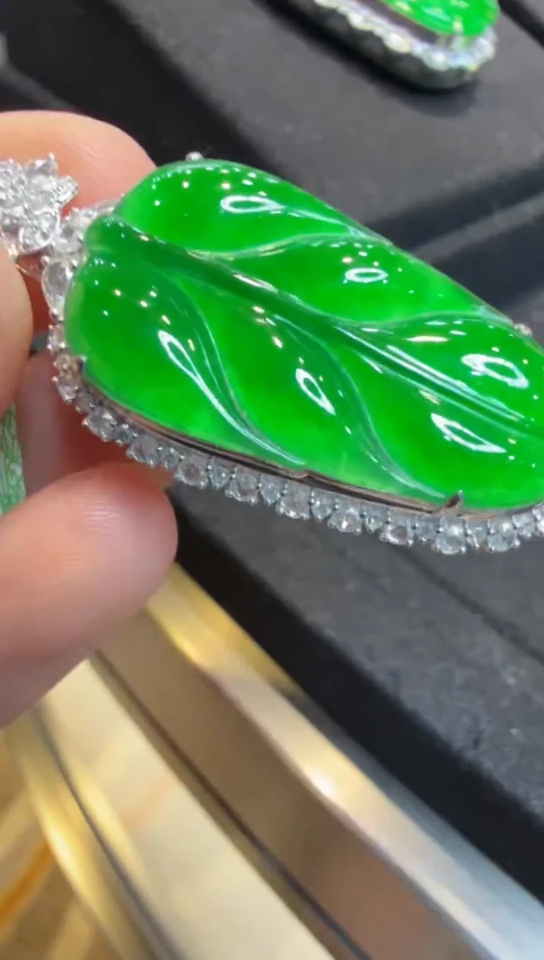 吊坠(不含链)18K金镶嵌翡翠多样性团购发一件