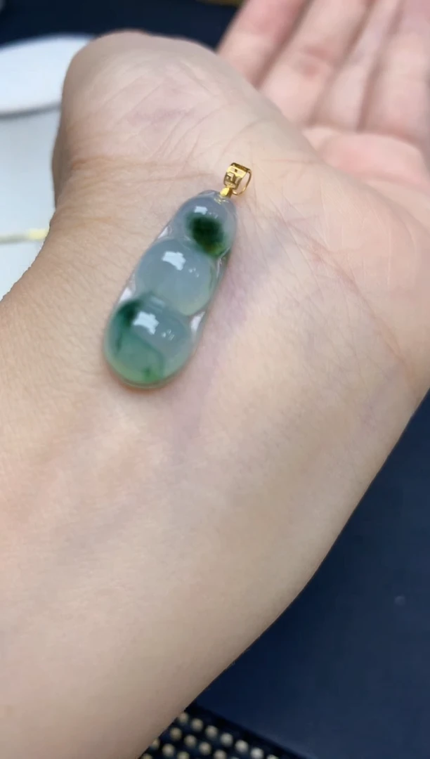 翡翠18K金镶嵌颈饰天然缅甸A货翡翠