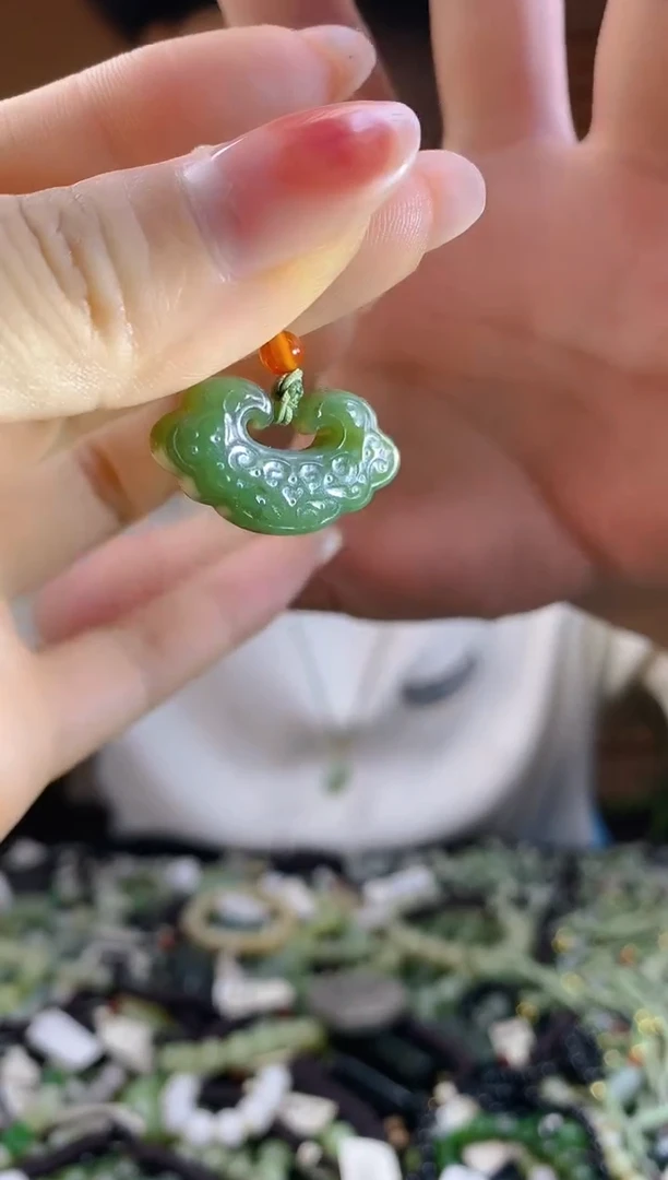 和田玉未镶嵌颈饰多样性发货，拍一发一