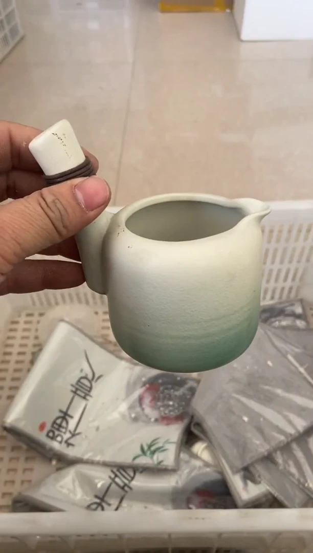 杯子瓷无运费险有瑕疵的摄影的产品有使用过的痕迹有点脏介意勿拍