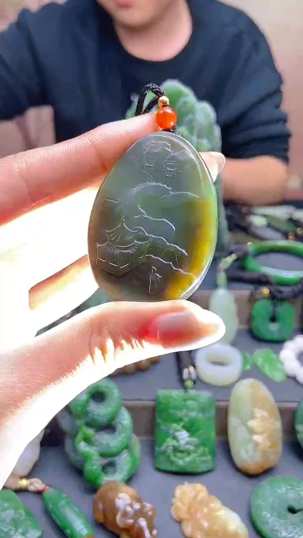 颈饰未镶嵌和田玉1