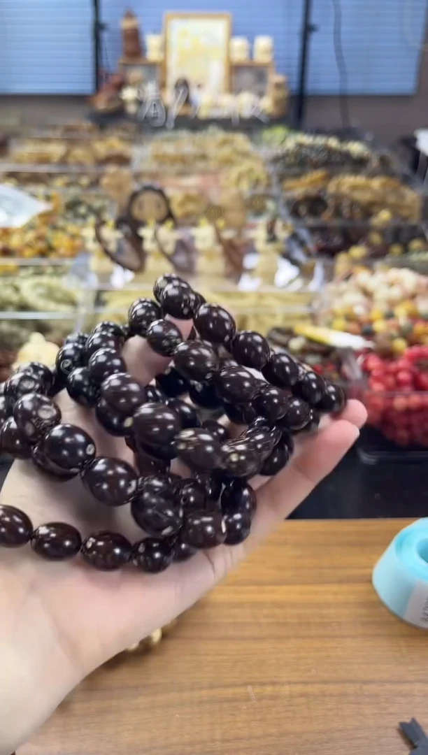 菩提根/象牙果吊坠【默认微瑕多样性发】红皮枣珠紫金鼠（201）