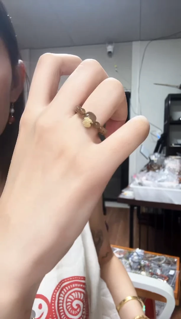 未镶嵌戒指和田玉糖料戒指