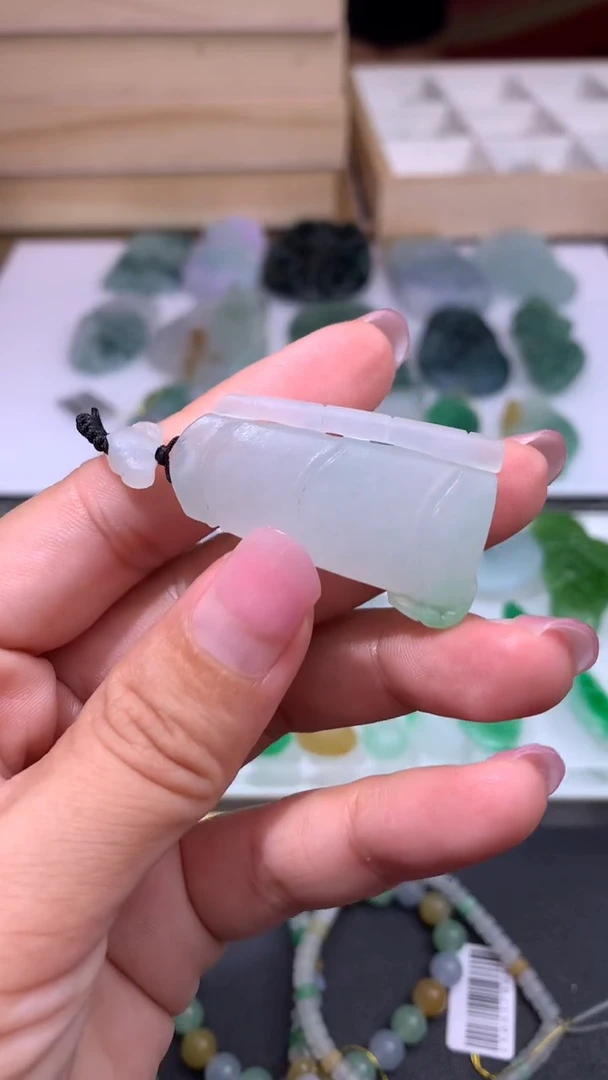 定制翡翠未镶嵌