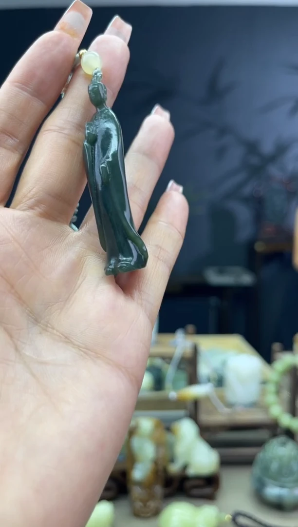 颈饰未镶嵌和田玉1