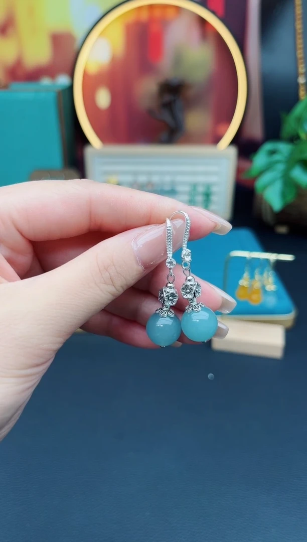 石英质玉（天山翠）未镶嵌耳钉435000